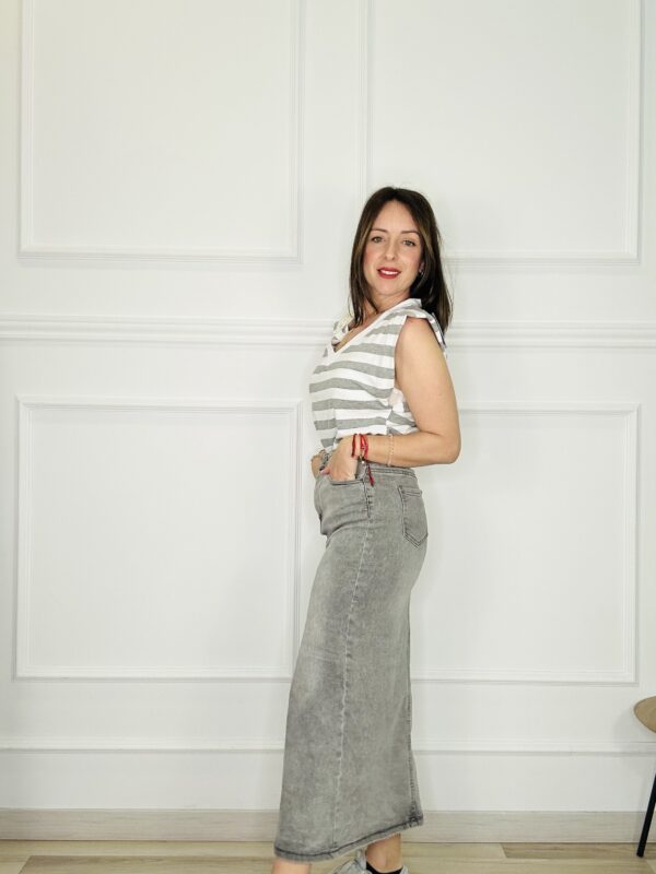 Falda gris midi - Imagen 4