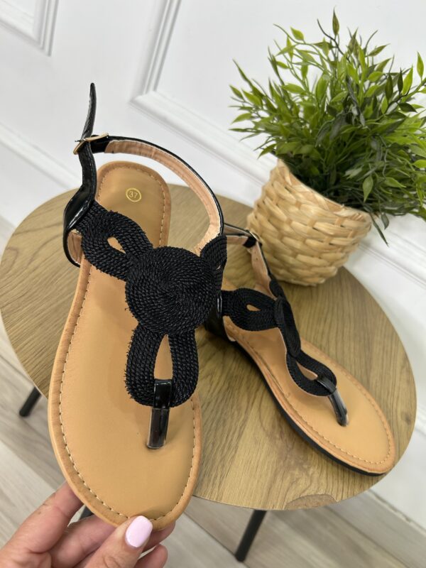 Sandalias negras