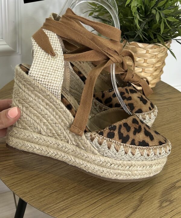 Cuña leopardo