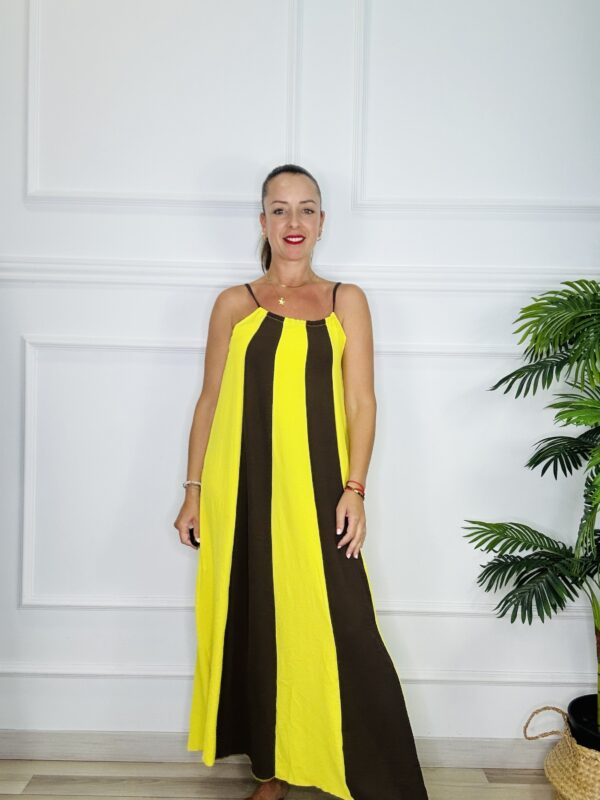 Vestido amarillo y marrón
