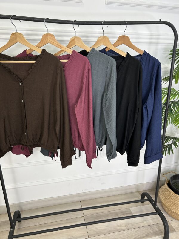 Blusa pico abotonada - Imagen 3