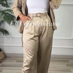 Pantalón satinado con cinturón